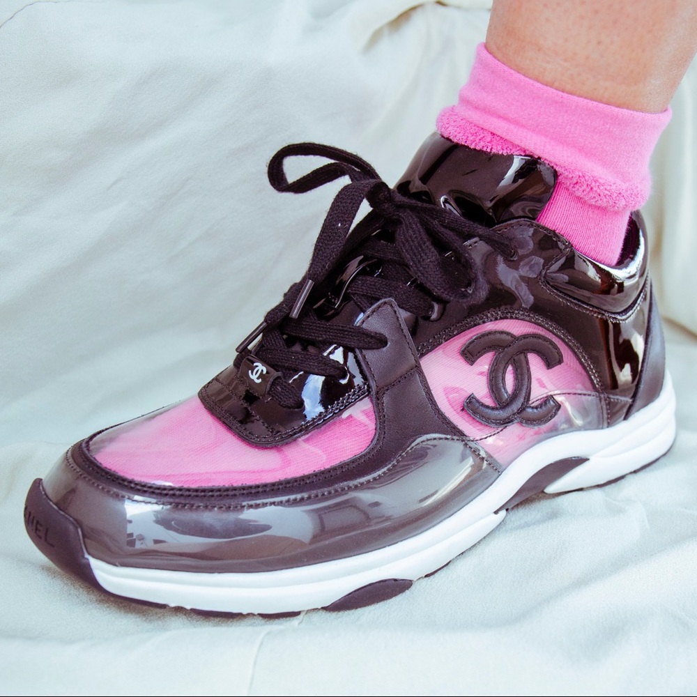 Chanel cc logo sneaker transparent black